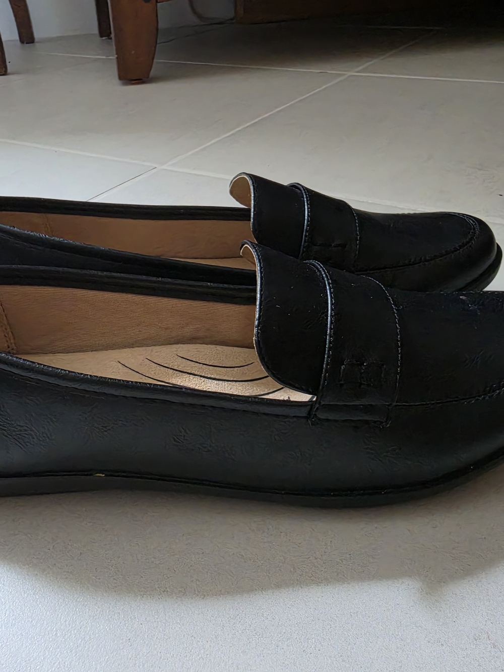 Life Stride Black Women’s Slip-On Penny Loafers - Picture 2 of 4